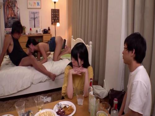 Tình đầu ngây thơ đã trở nên hư hỏng một đêm cùng bạn trai